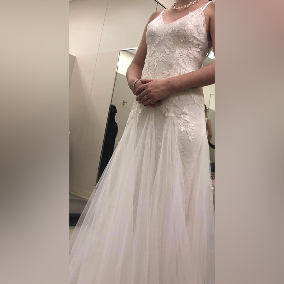 White by Vera Wang Wedding Dress with Overlay - Picture 8 of 13